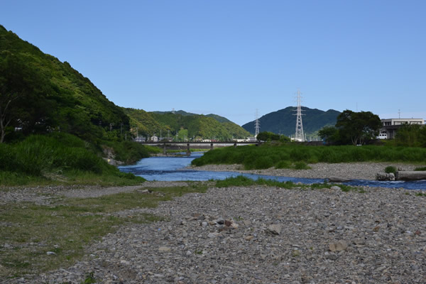 高知　キャンプ　須崎　新荘川