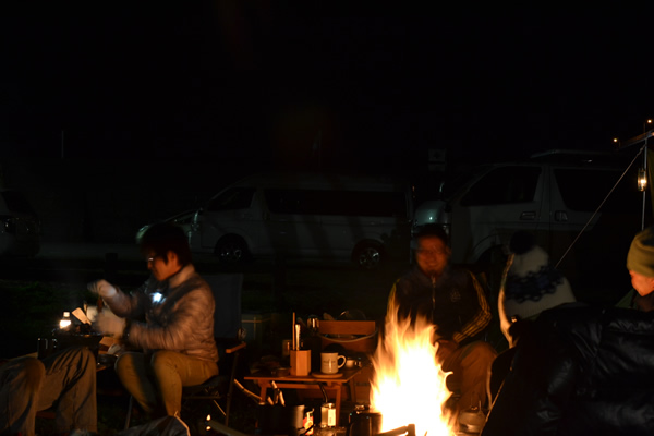 キャンプ　高知　焚き火