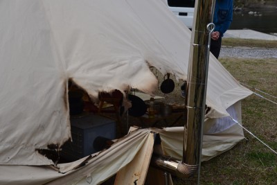 テントが大炎上 薪ストーブでコットンテントが焼けちゃいました 196 Camp Blog