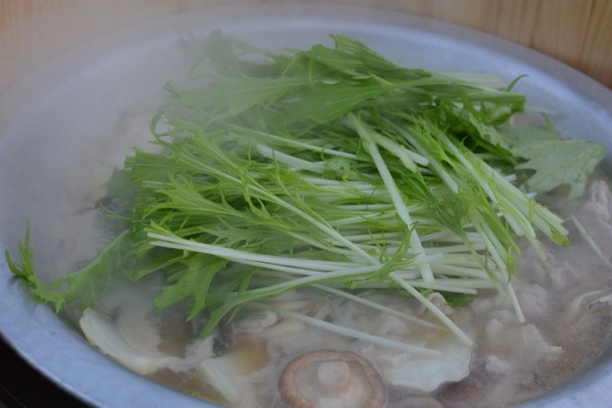 キャンプ　料理　鍋　土佐ジロー　スープ　缶詰